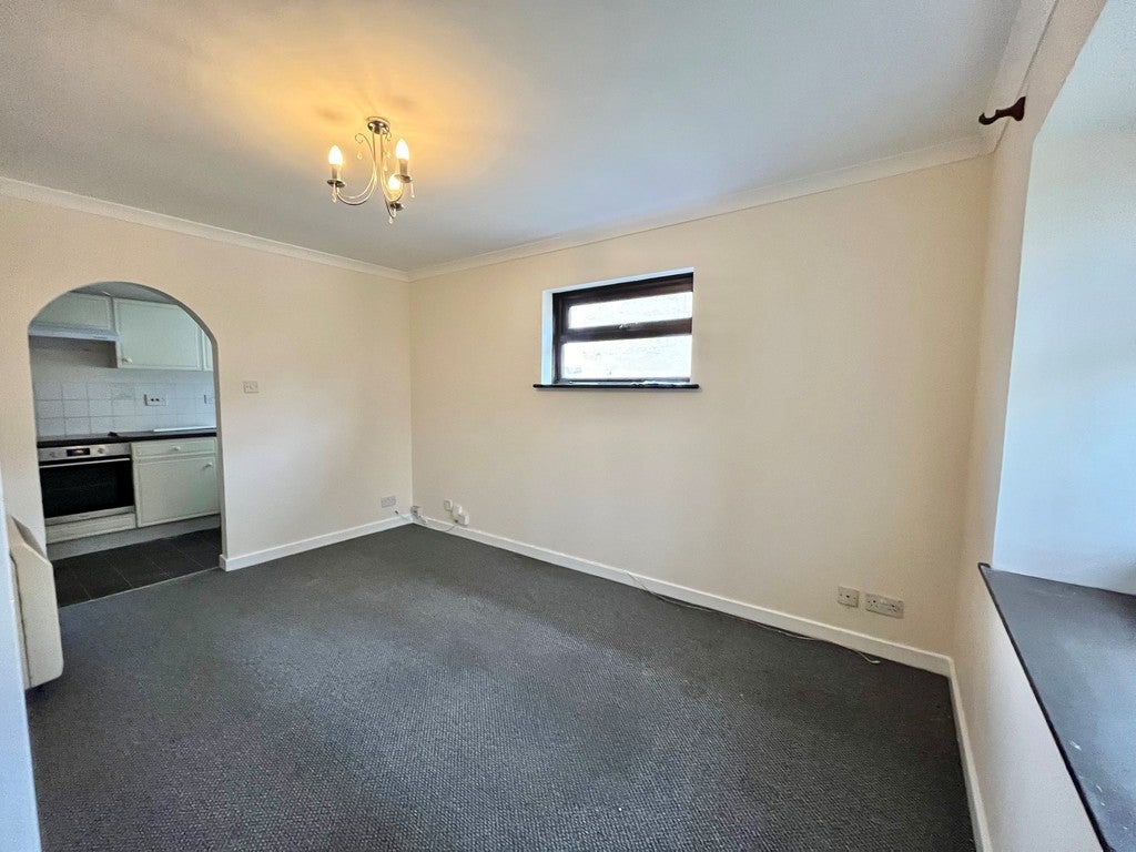 House Frazer Close in Greater London