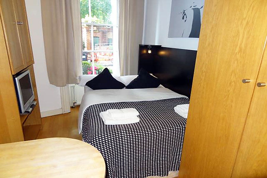 Flat Cartwright Gardens in Greater London