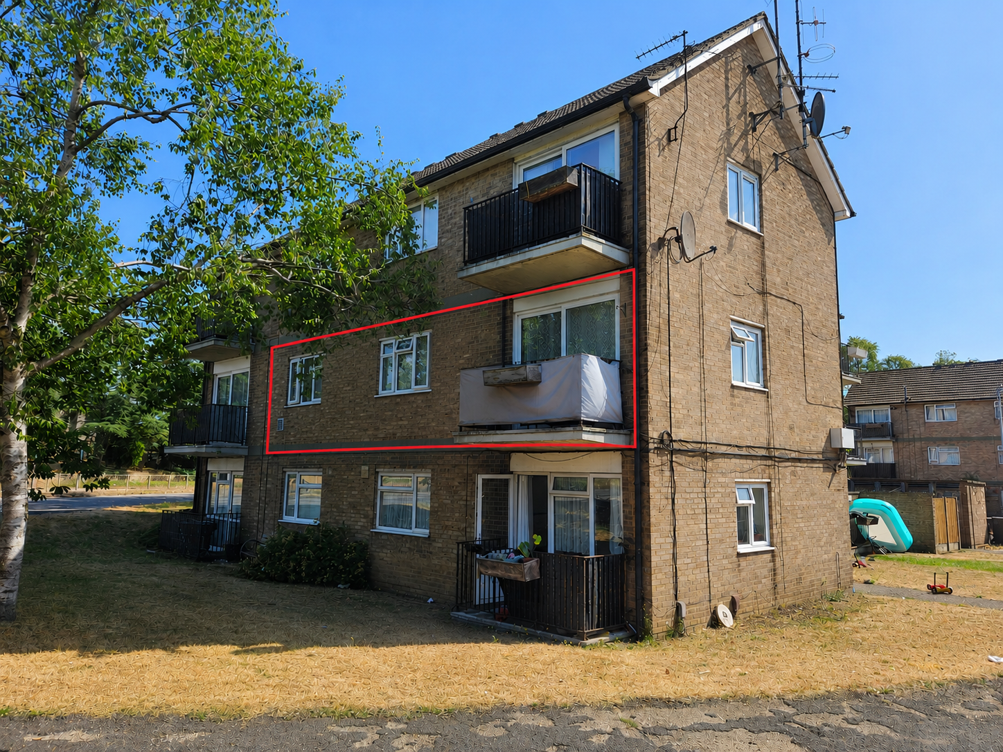 Flat Toll Gate Place in Corby