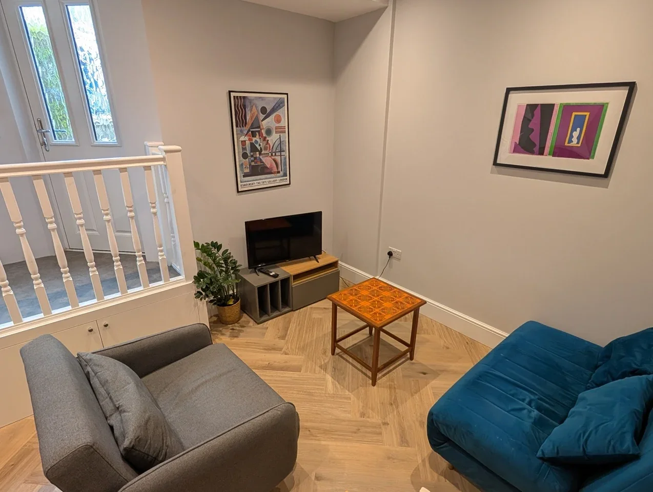 Flat Waller Road in Greater London