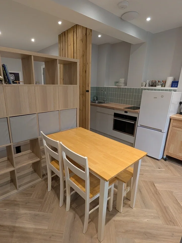 Flat Waller Road in Greater London