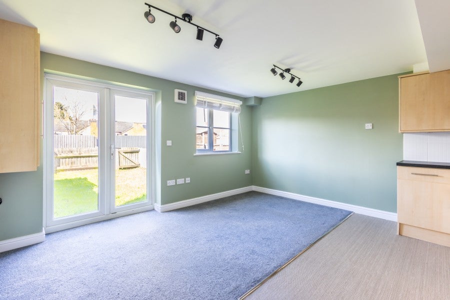 Flat Pinfold Street in Rugby