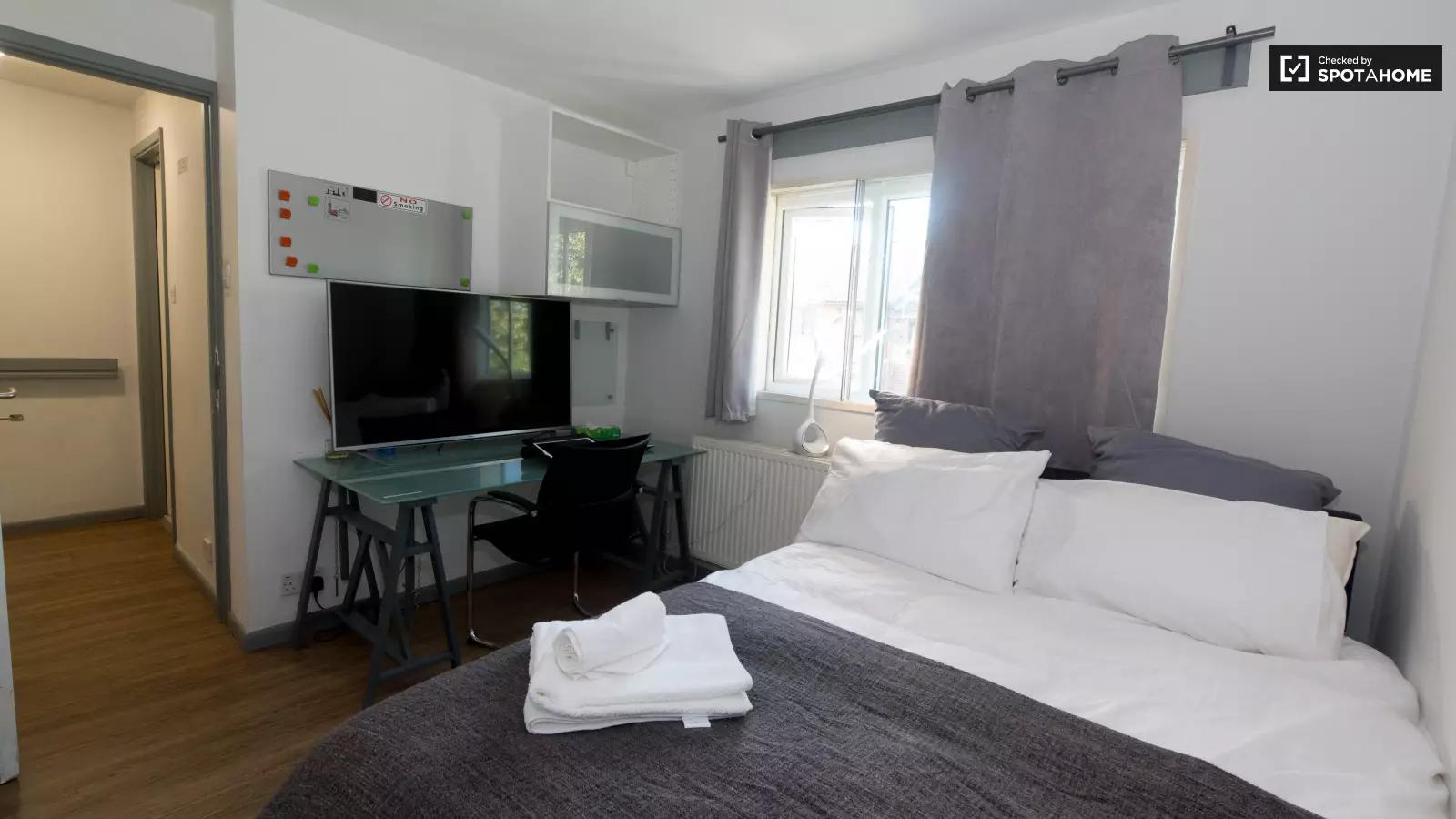 Flat Joshua Street in Greater London