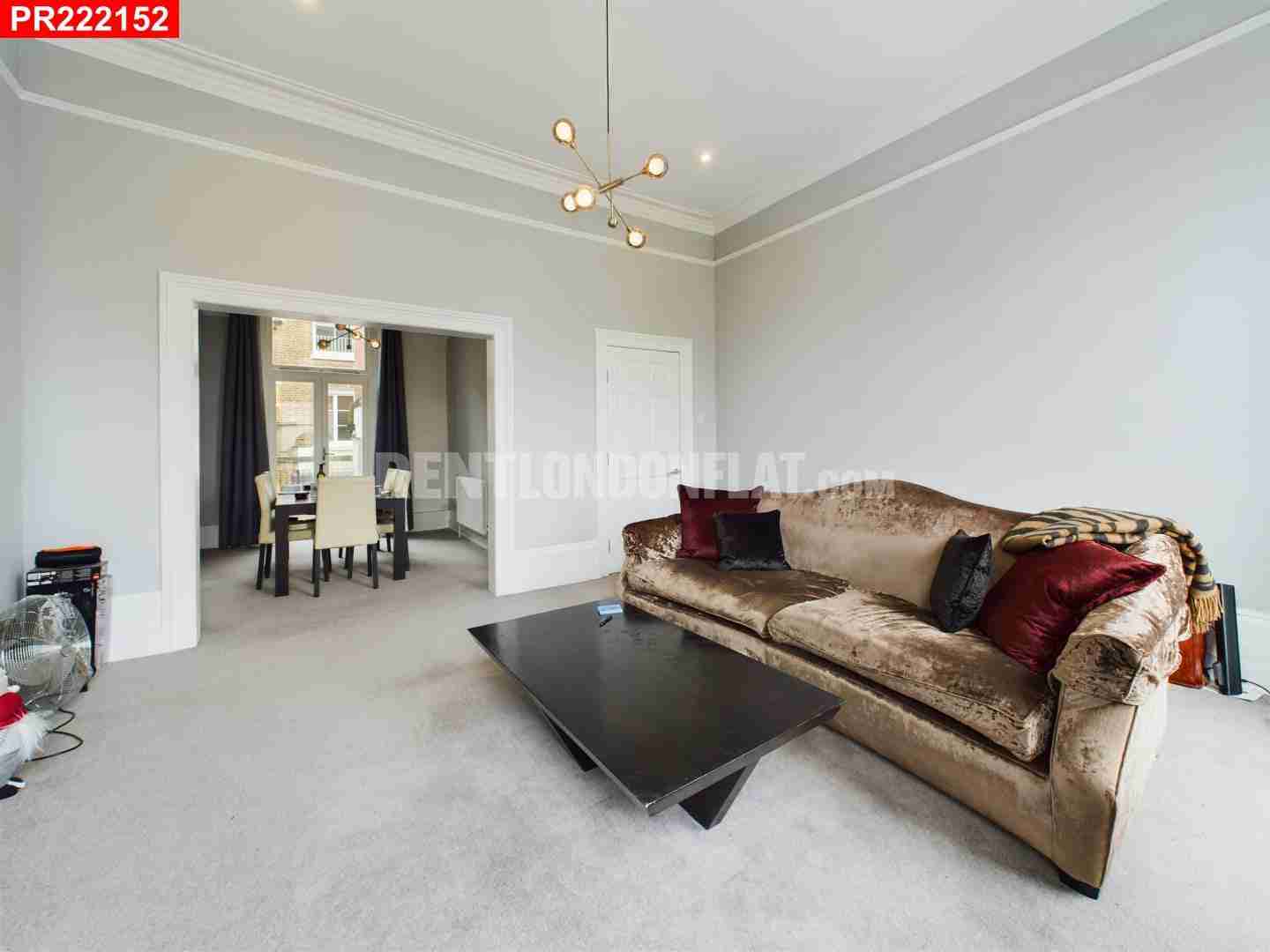 House Pembridge Road in Greater London