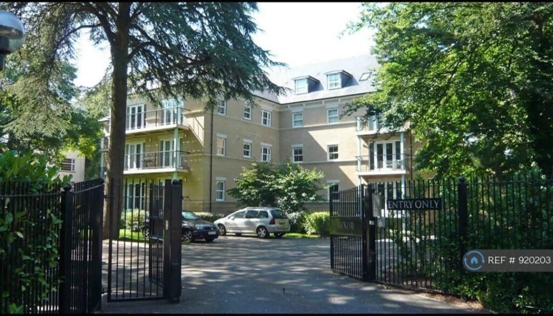 Room Manor Road in Bournemouth