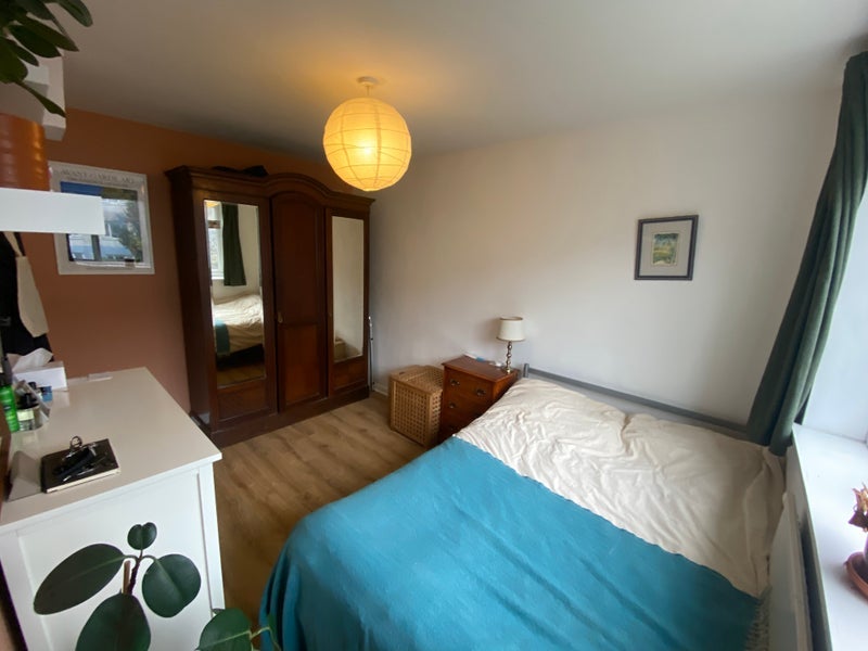 Room Osman Close in Greater London