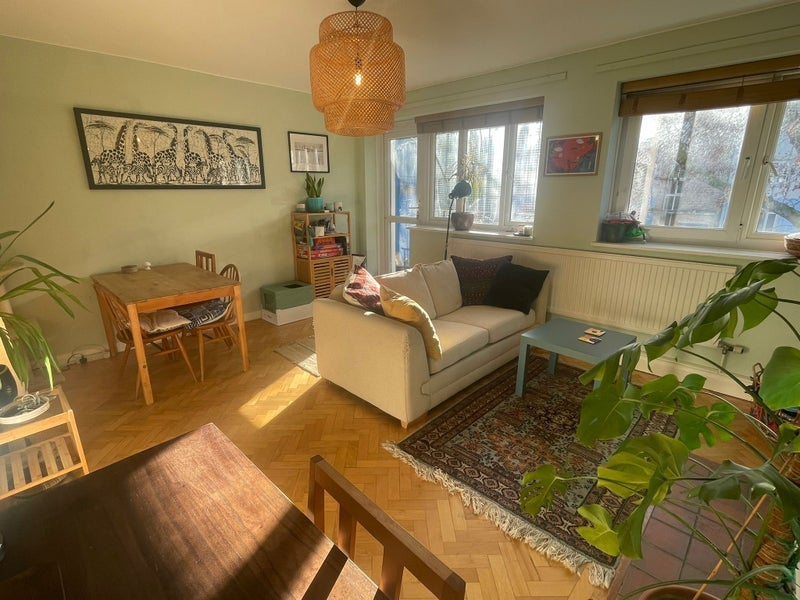 Flat Osman Close in Greater London