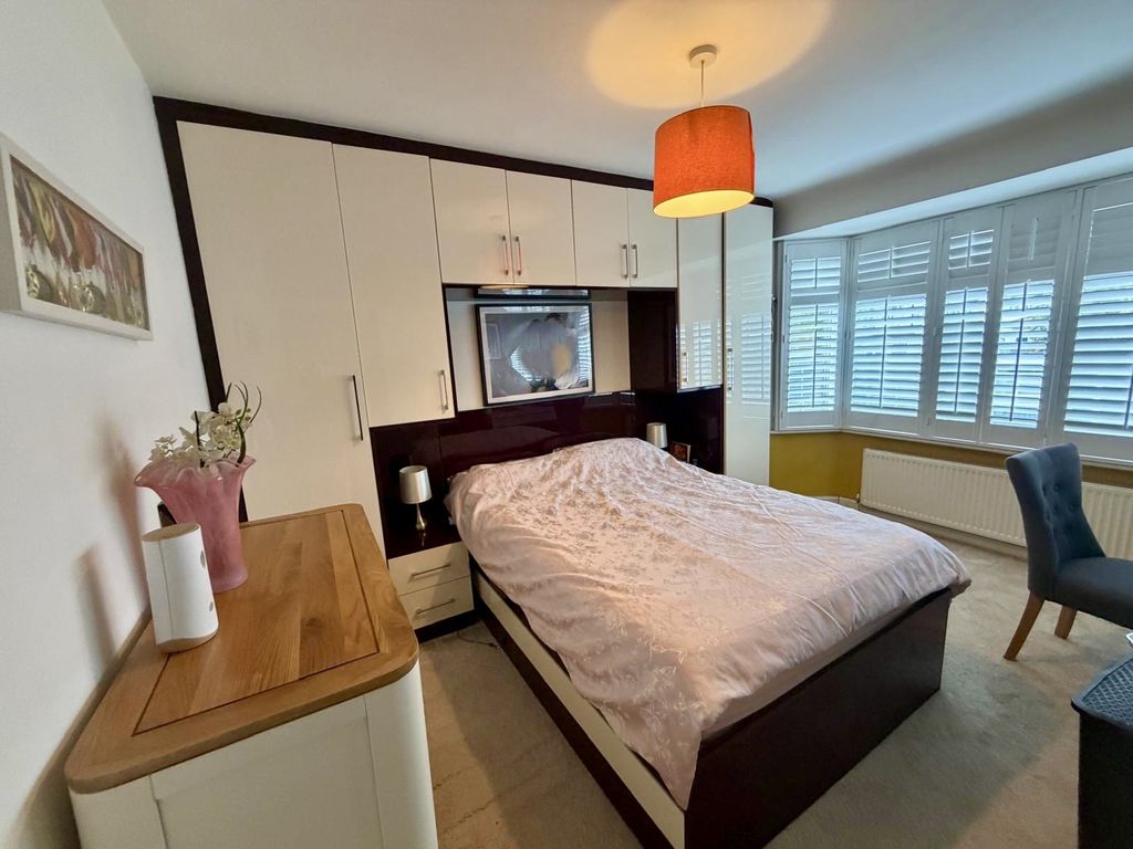 Flat Henley Avenue in Greater London