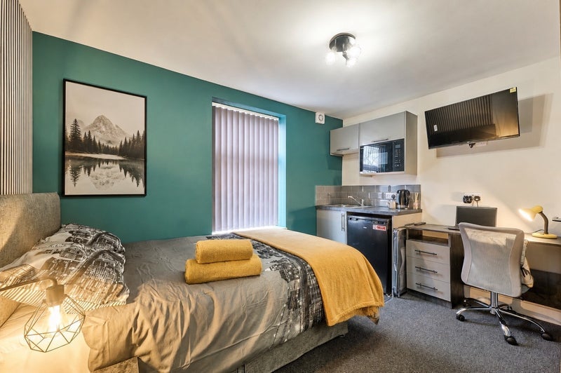 Room Hartshill Road in Stoke-on-Trent