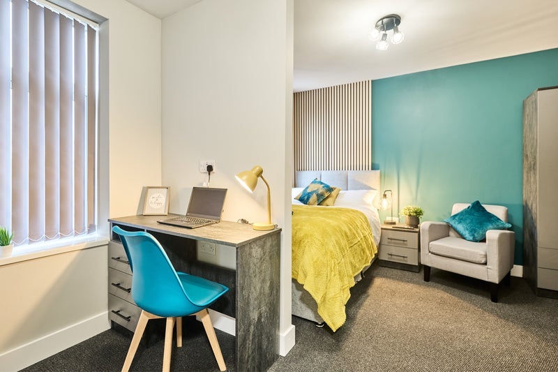 Room Hartshill Road in Stoke-on-Trent
