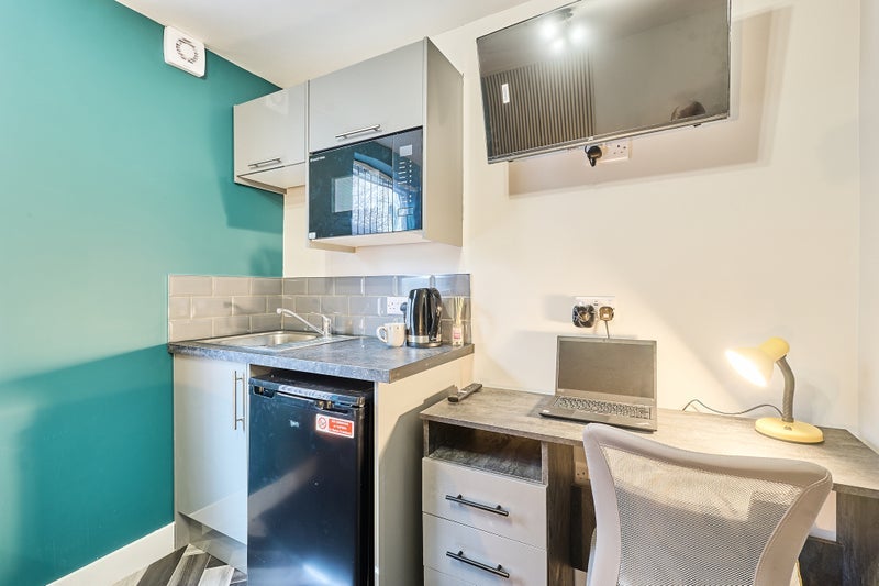 Room Hartshill Road in Stoke-on-Trent