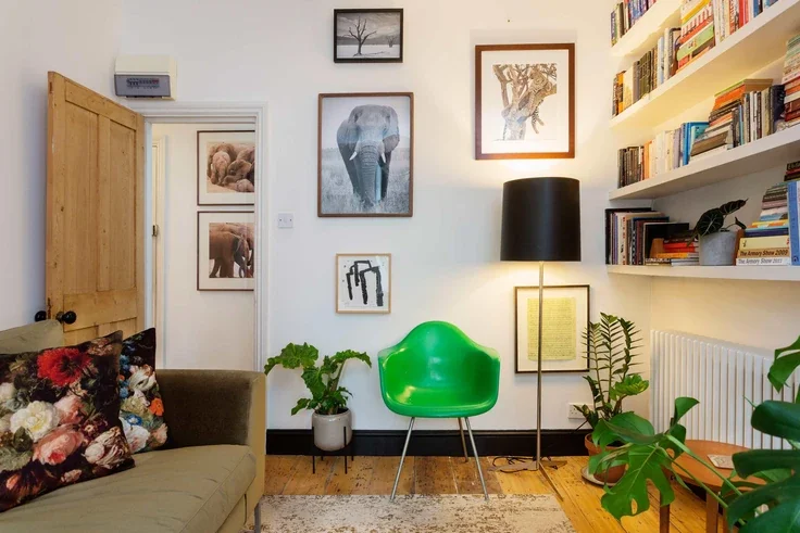 Flat Gosset Street in Greater London