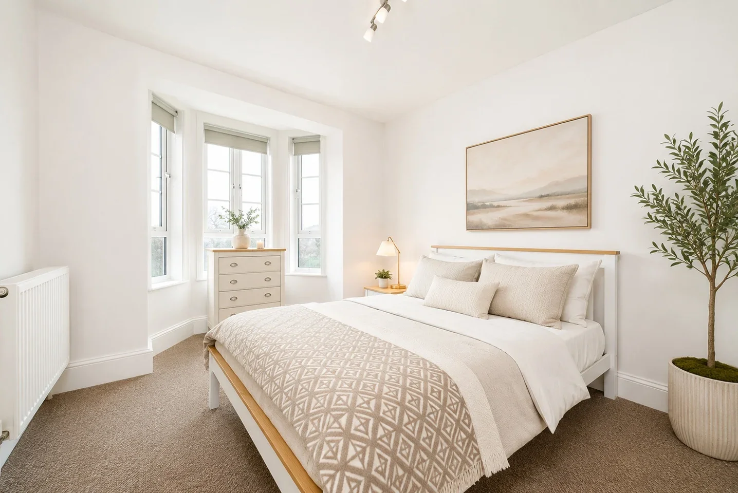 Flat Dog Kennel Hill in Greater London