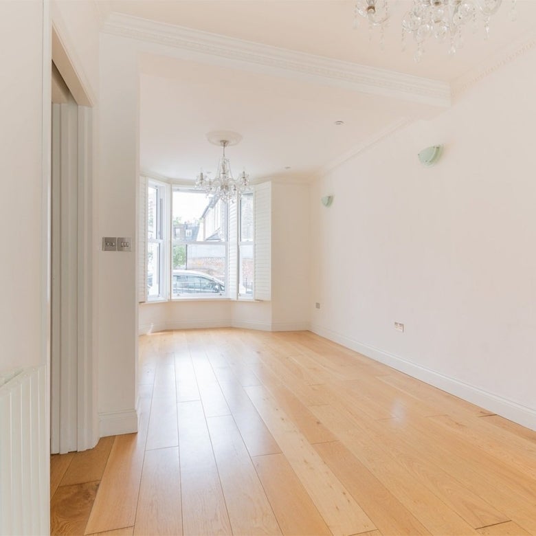 House Bulwer Street in Greater London