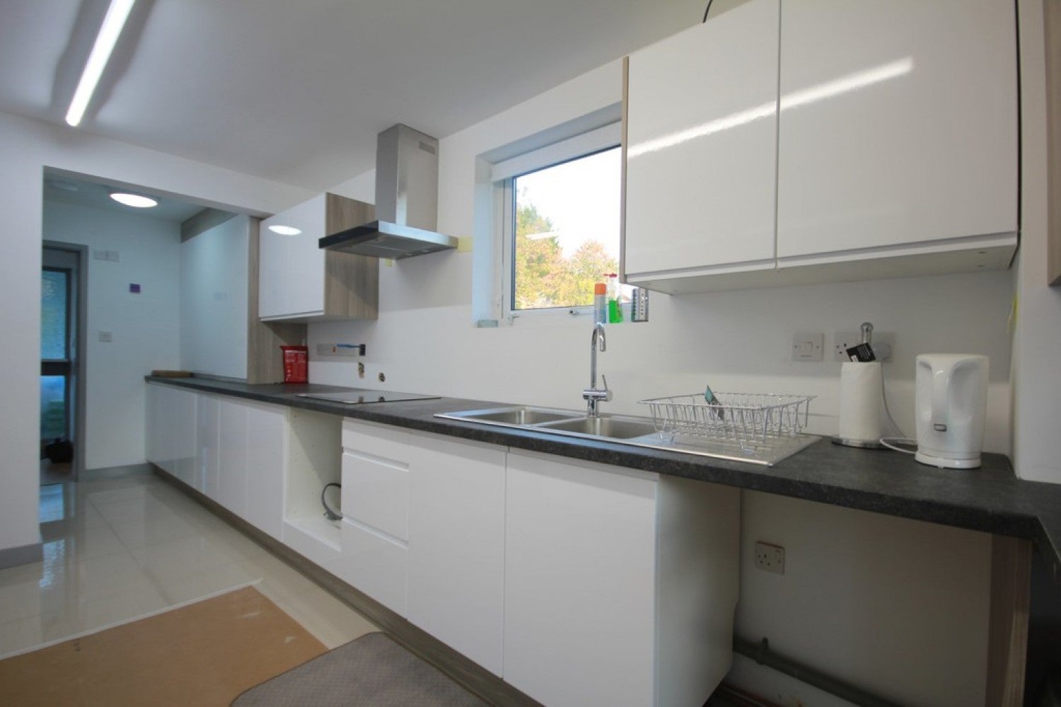 Room Selcroft Avenue in Birmingham