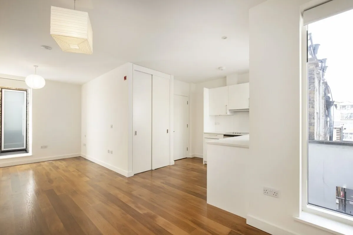 Flat Berwick Street in City of Westminster