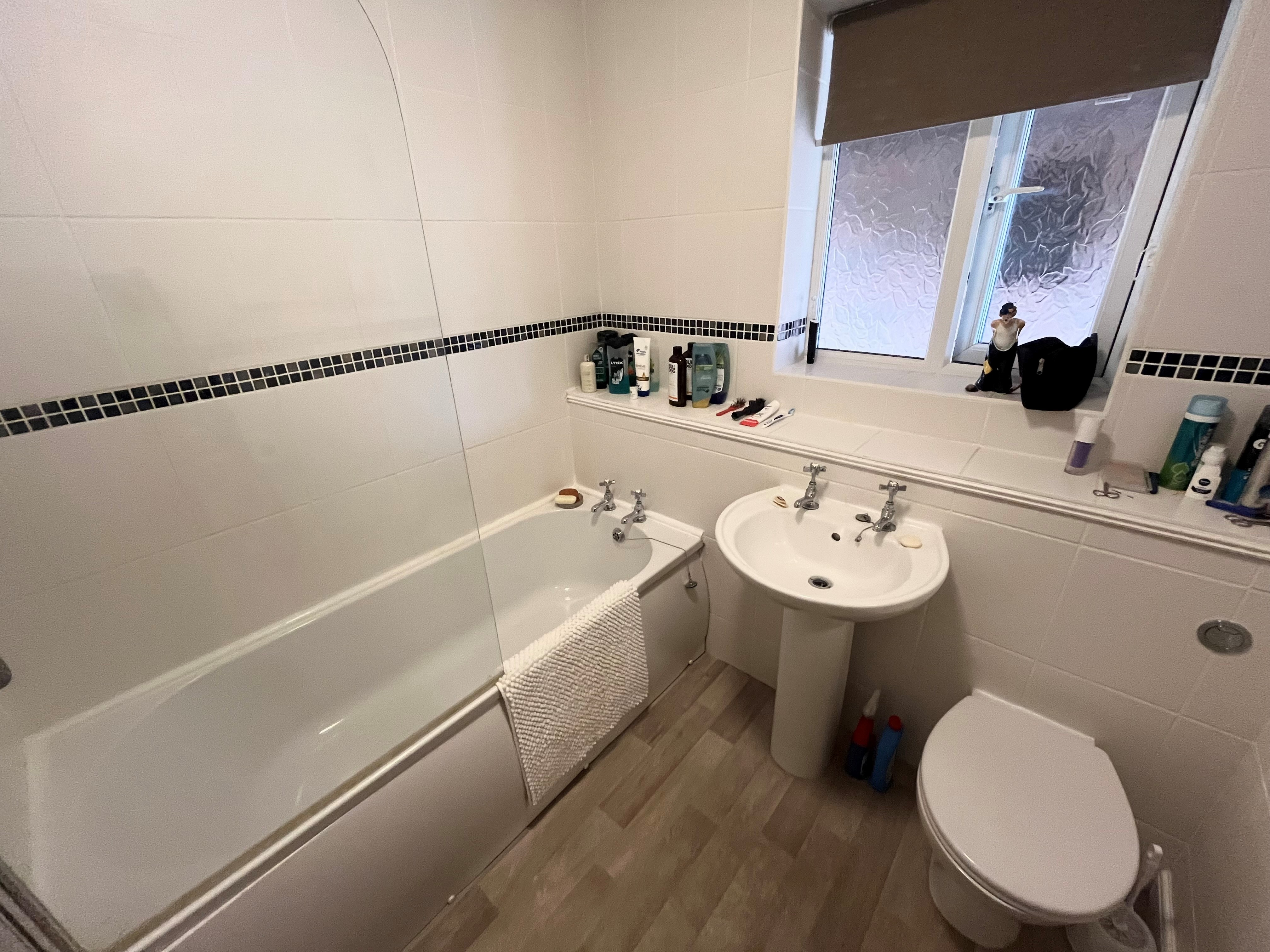 Room Bakers Mews in Warwick