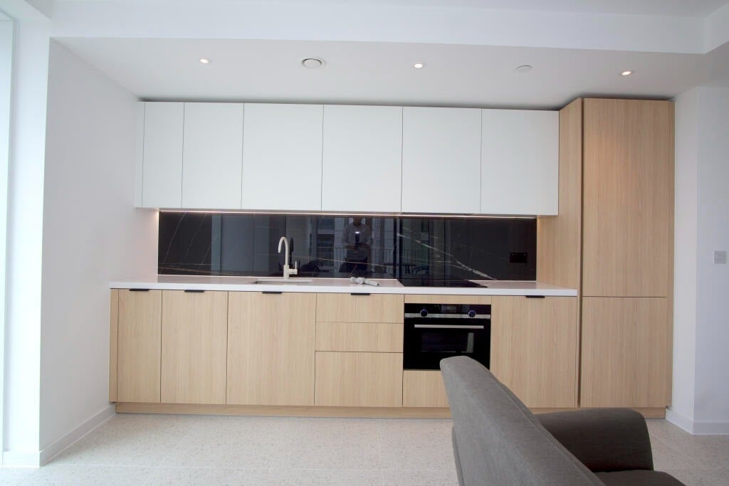 Flat Heygate Street in Greater London