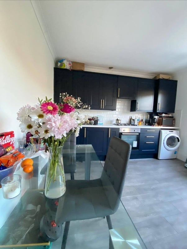 Room St Albans Crescent in Greater London