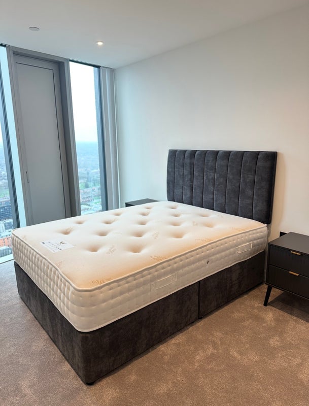 Room Regent Road in Manchester