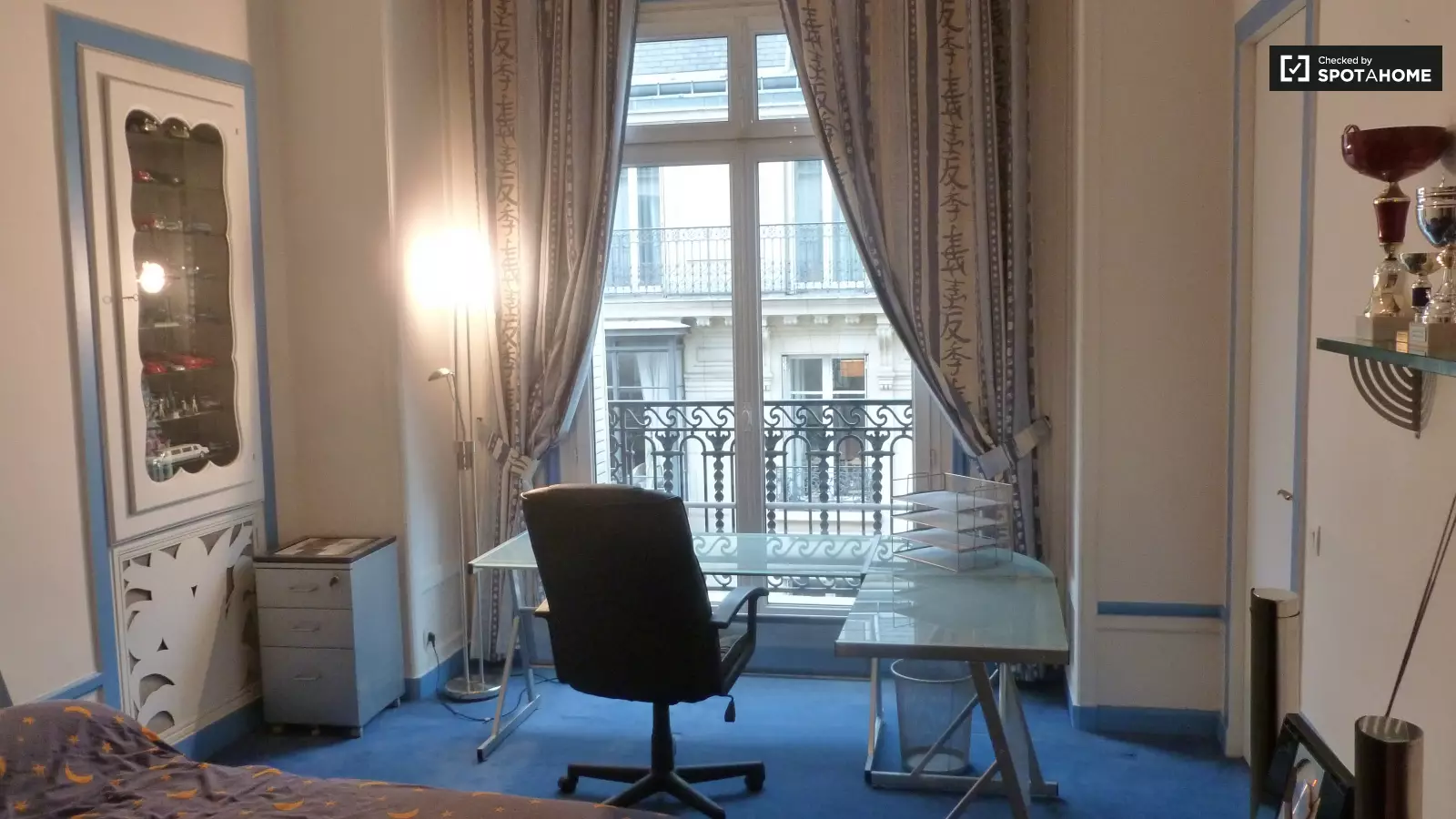 Flat Rue Littré in Paris