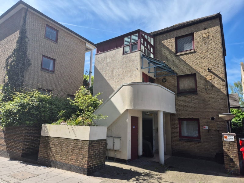 Flat Bridgeside Lodge in Greater London