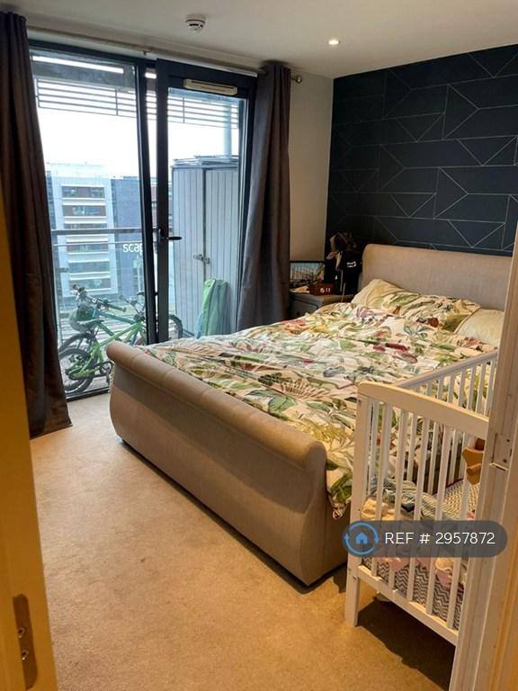 Flat Palmers Road in Greater London