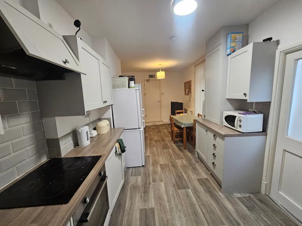 Flat Alexandra Terrace in Swansea