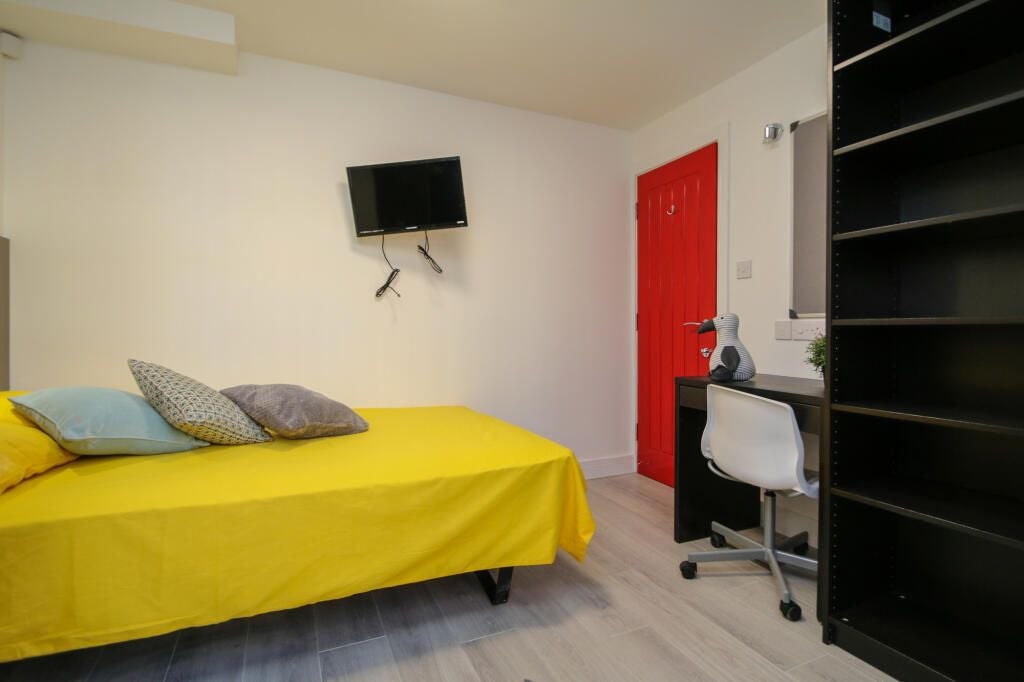 Room Ling Street in Liverpool