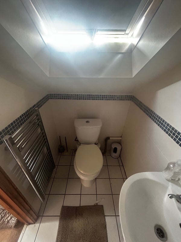 Room Dyson Road in Greater London