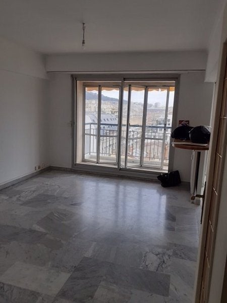 Flat Rue Daumier in Marseille