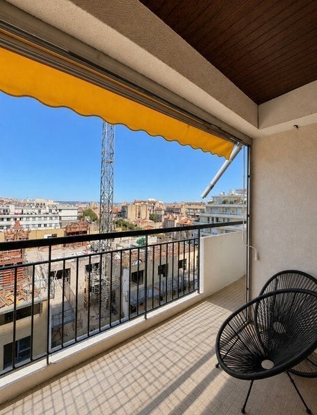 Flat Rue Daumier in Marseille