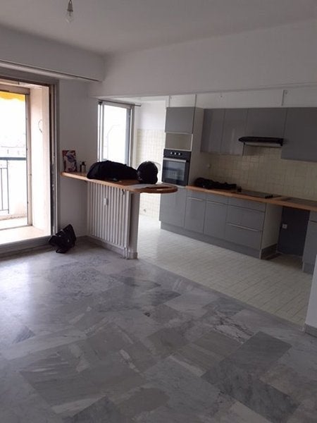 Flat Rue Daumier in Marseille