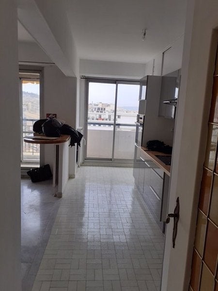 Flat Rue Daumier in Marseille