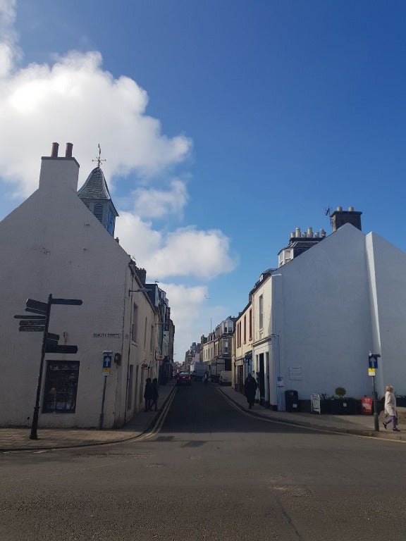 Flat Quality Street in North Berwick