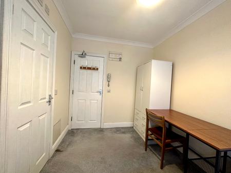 Room Perowne Street in Cambridge