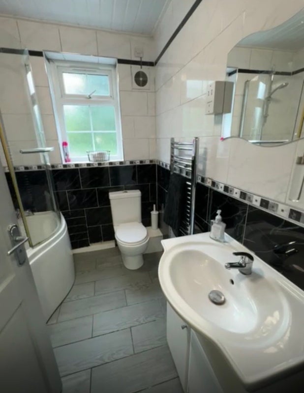 Room Willows Crescent in Birmingham
