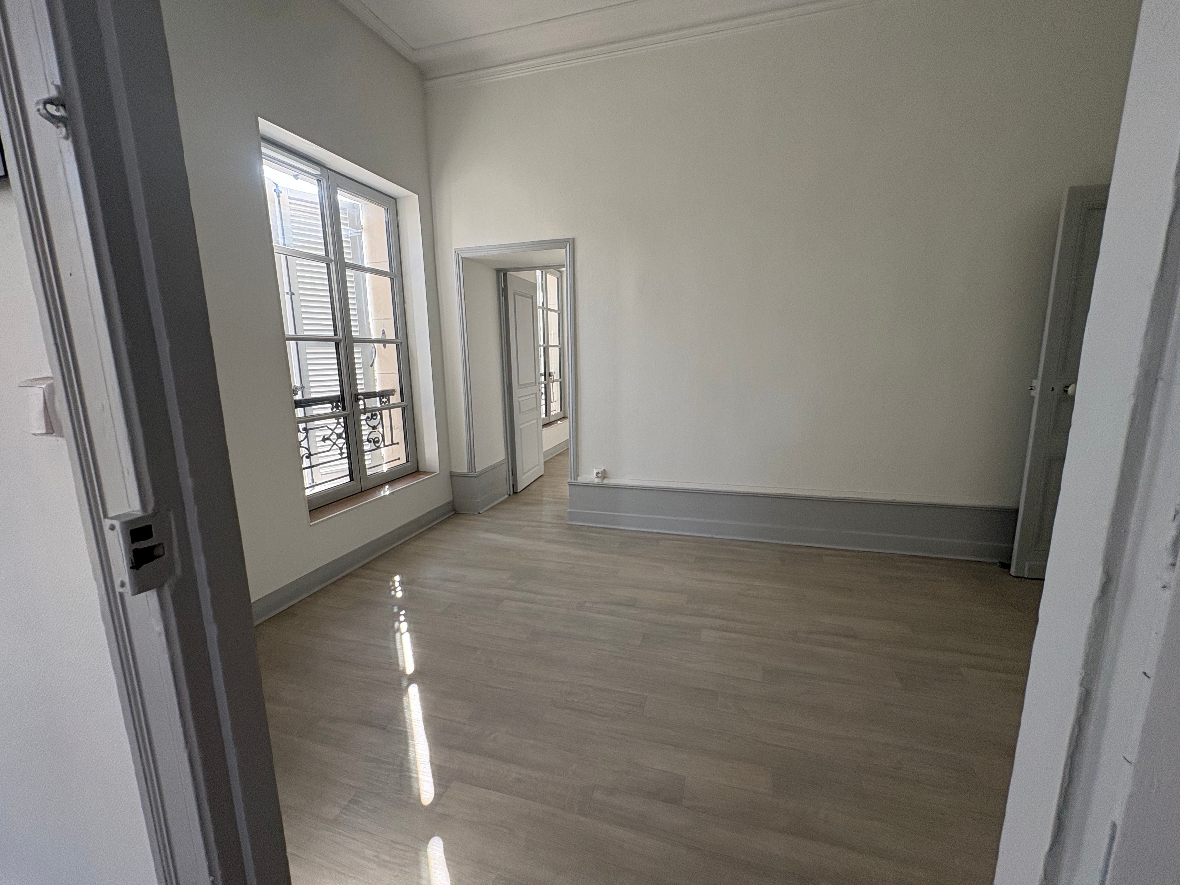 Appartement Place Plumancy à Périgueux