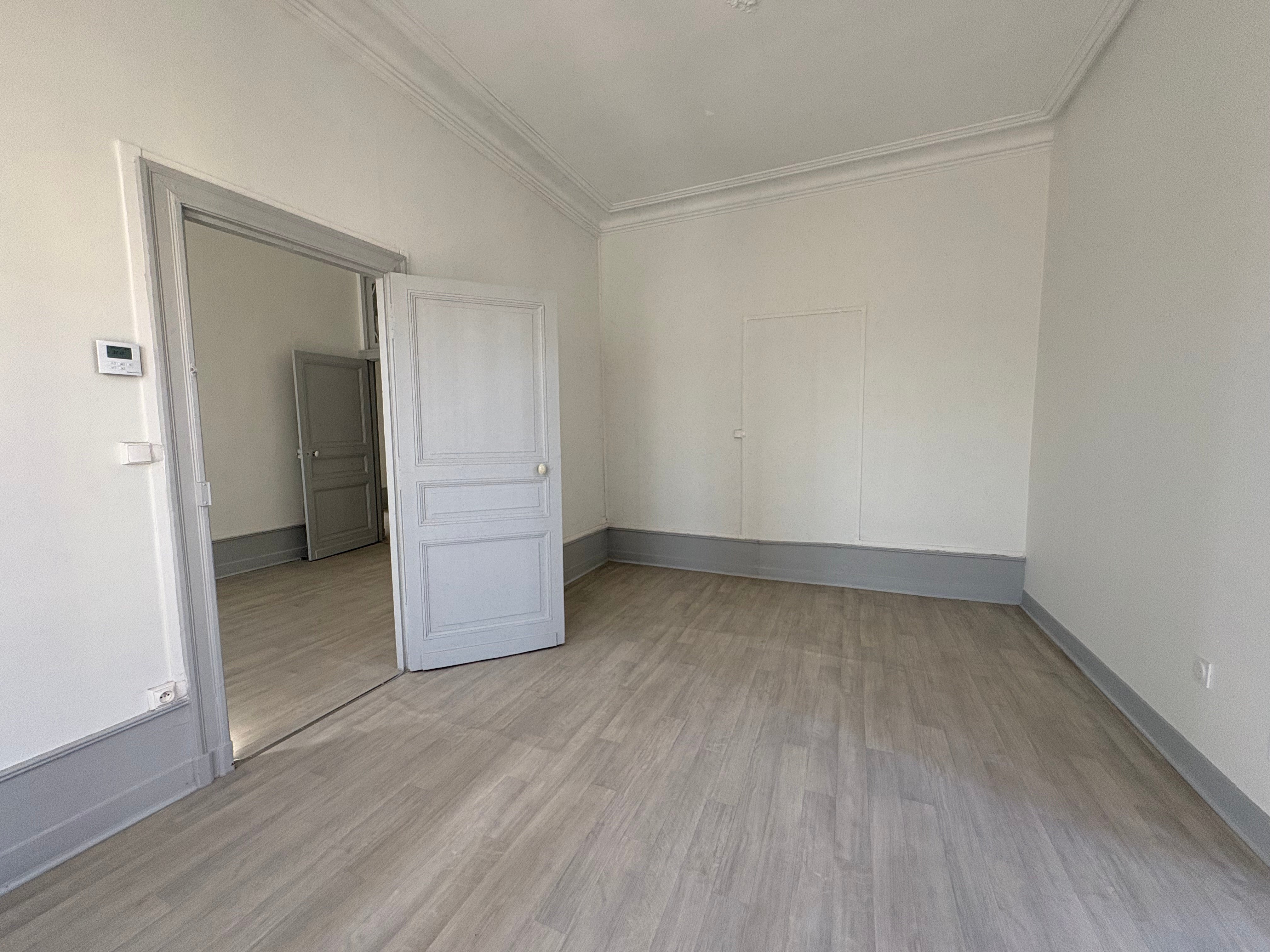 Appartement Place Plumancy à Périgueux