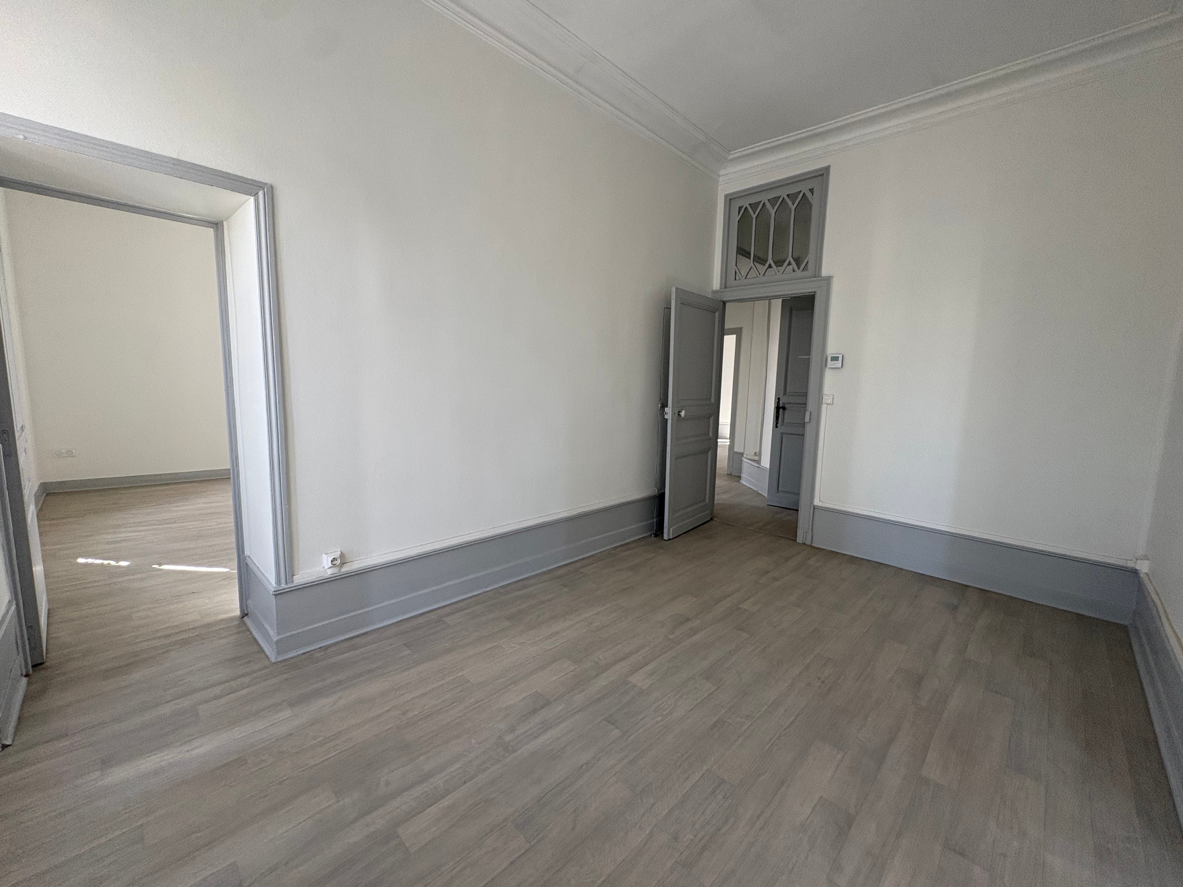 Appartement Place Plumancy à Périgueux
