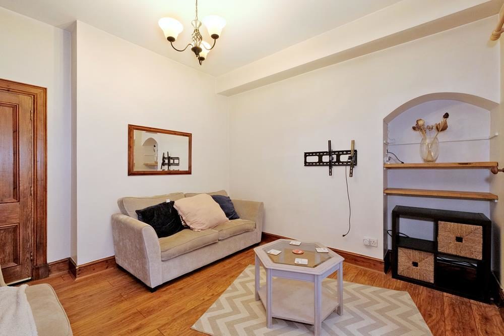 Flat Holburn Street in Aberdeen