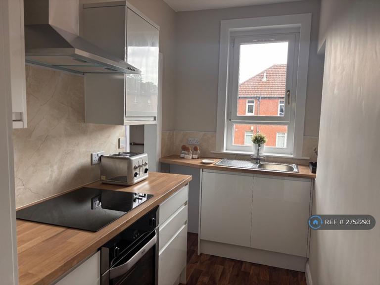 Flat Dunkeld Street in Glasgow