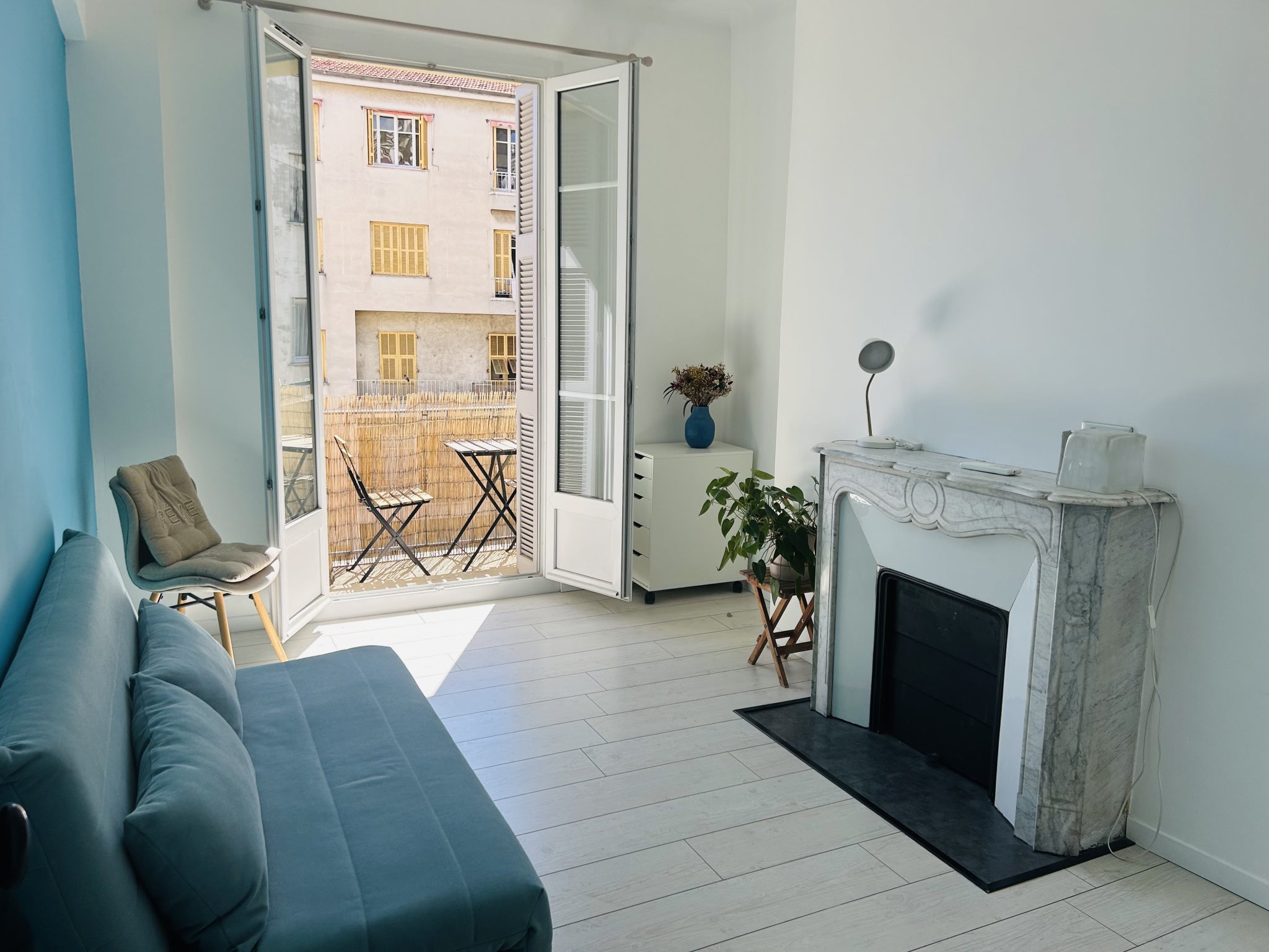 Flat Avenue George V in Nice