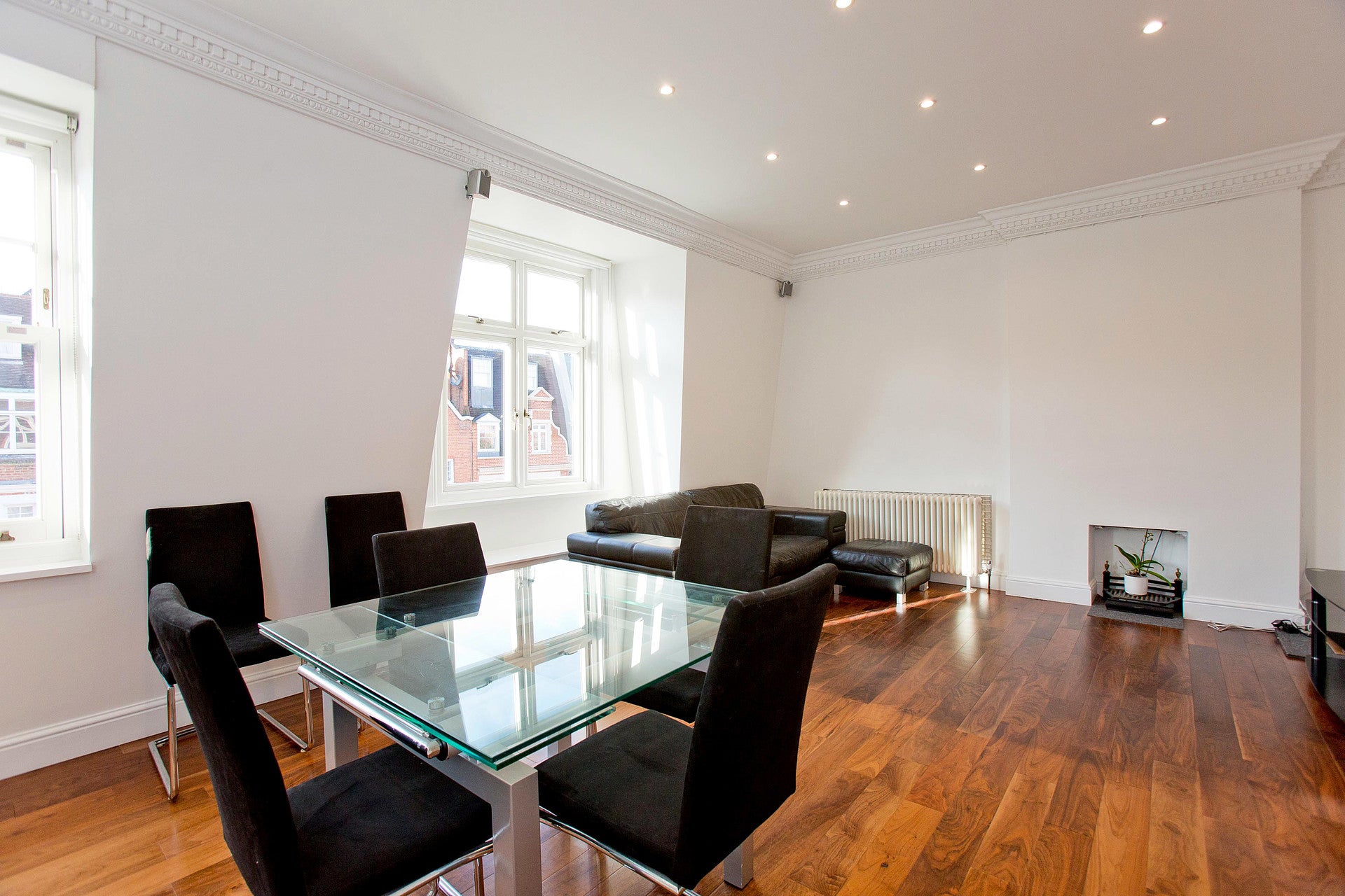Flat Palace Court in City of Westminster