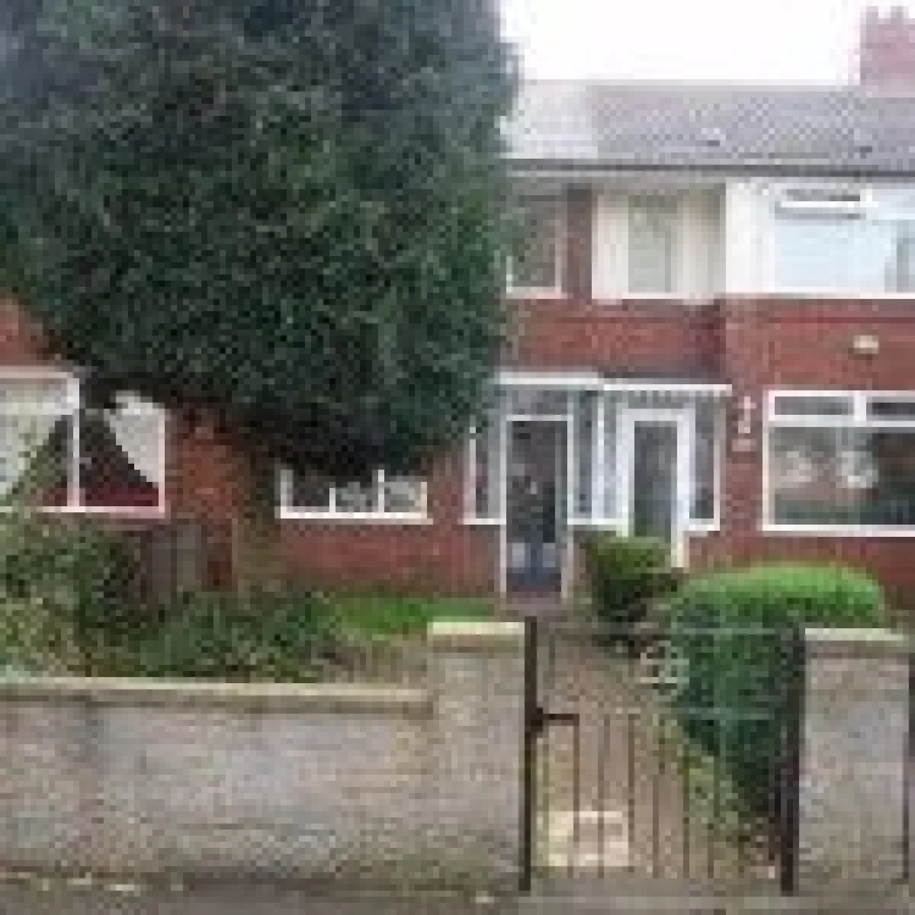 House Spring Bank West in Hull