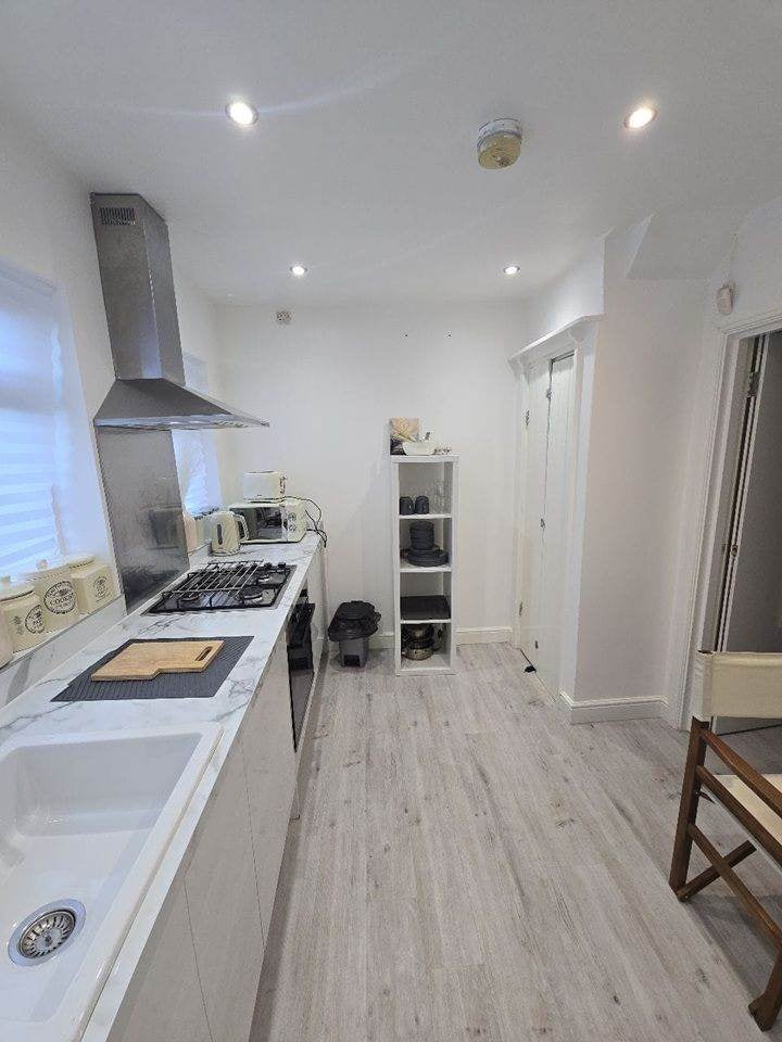 Flat Harwill Crescent in Nottingham