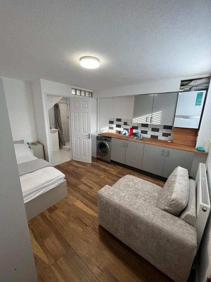 Flat Meadow Close in Greater London