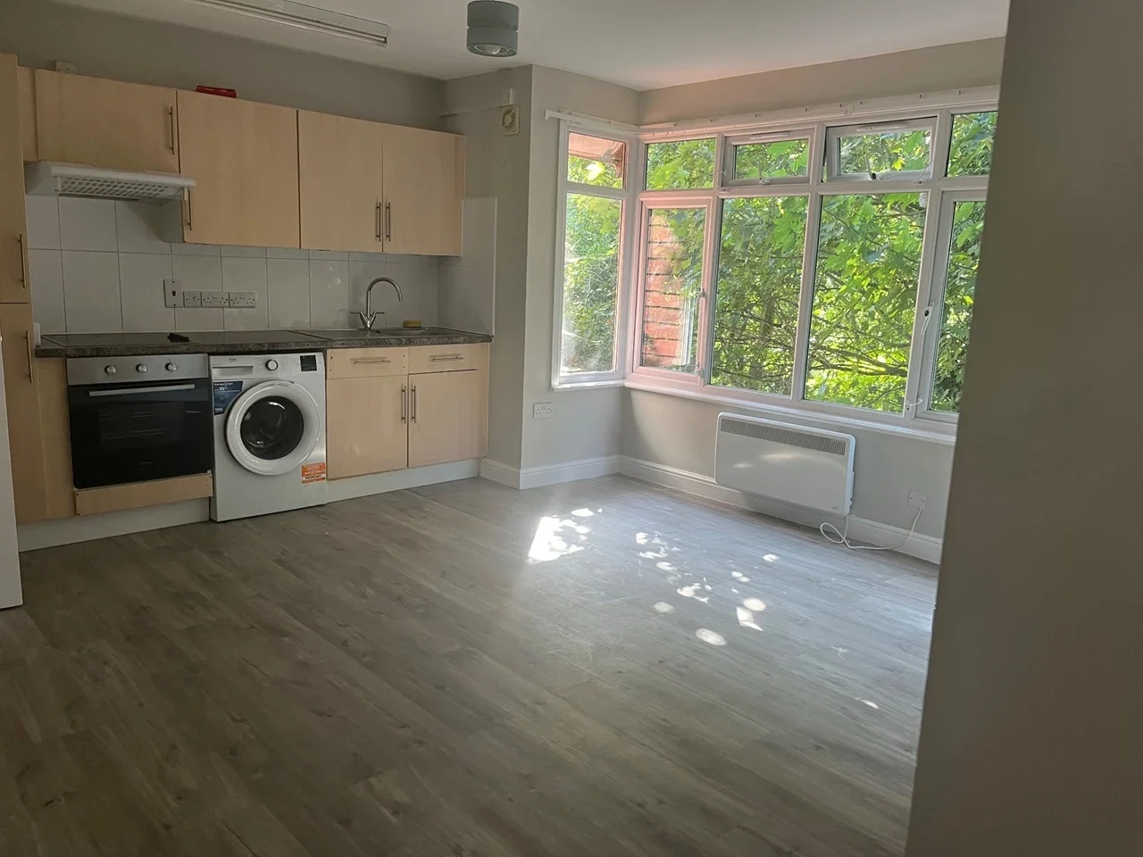 Flat Pomfret Avenue in Luton