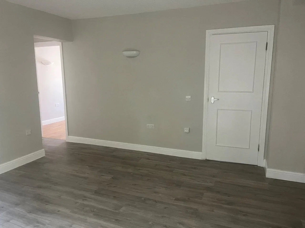 Flat Pomfret Avenue in Luton