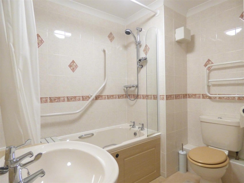 Flat Orchard Court in Romanby